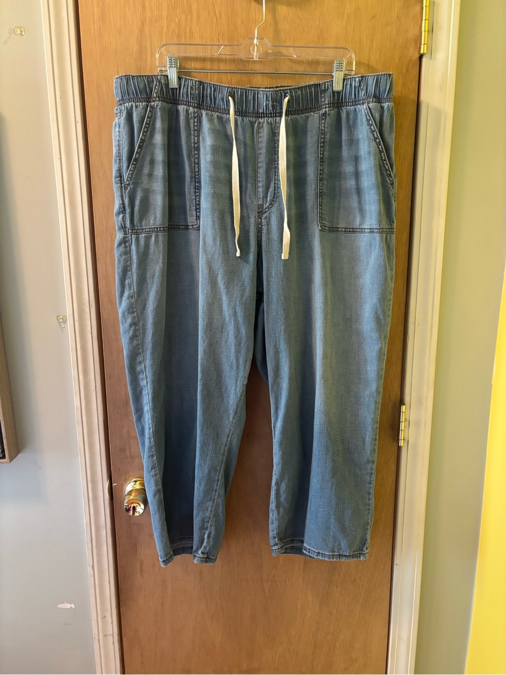 m jeans by Maurices High-Rise Drawstring Chambray Crop Pants
